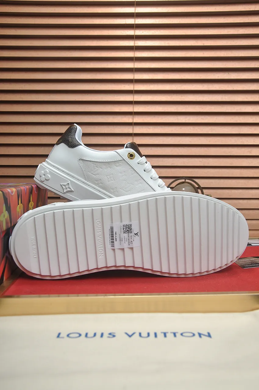Men's shoes 💰540💶[LOUIS VUITTON] Original order price (water-dyed cowhide lining) new model 🍀LV Louis Vuitton * - top version of LV classic trendy shoes! Made of imported original cowhide, water-dyed cowhide lining, and original wear-resistant rubber outsole! High quality products! Code number 38-45 (45 is custom-made and cannot be returned or exchanged)
